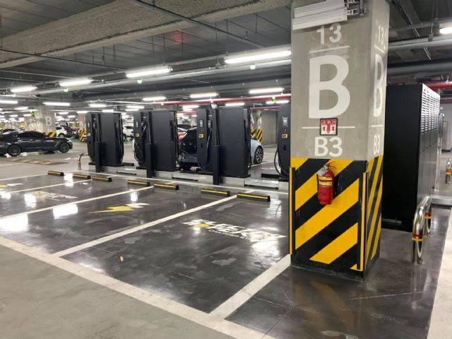 이마트 킨텍스점에 설치된 초급속 전기차 충전소 모습 (사진=지디넷코리아)