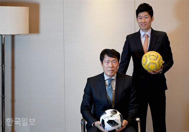차범근 감독과 박지성은 손흥민이 자신들의 뒤를 이어 한국 축구의 또 다른 전설로 남을 거라고 확신했다. 서재훈 기자