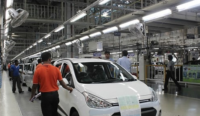 현대차 인도법인 생산라인에서 직원들이 일하는 모습. 현대자동차 제공