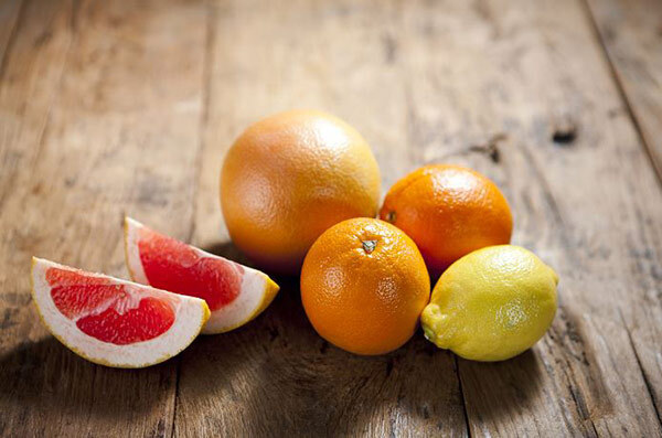 귤, 오렌지, 자몽, 레몬 등 산도가 높은 과일은 빈속에 먹지 않는 것이 좋다./사진=클립아트코리아