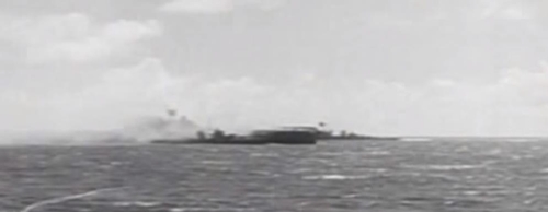 2차대전당시 일본군의 공격을 받고 침몰하는 호넷 [유튜브 화면 캡처]