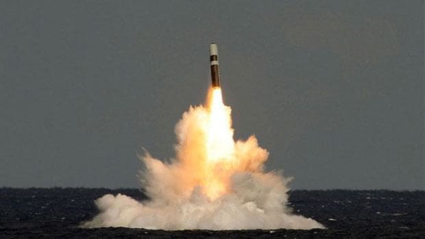 영국 핵잠수함에서 발사되는 ‘트라이던트’ 잠수함발사탄도미사일(SLBM)의 모습텔레그래프 캡처