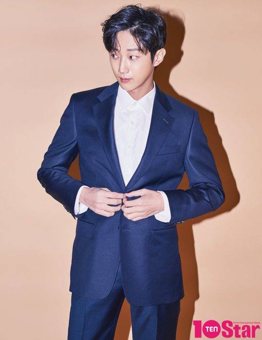‘텐스타’ 3월호 화보를 장식한 배우 진영./ 사진=장한