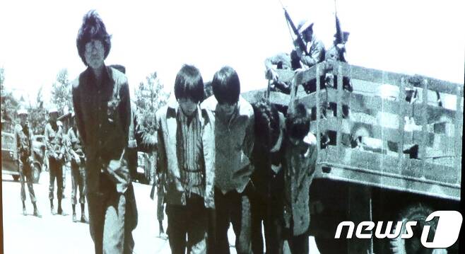 5‧18 민주화운동기록관이 공개한 1980년 5월 광주 민중항쟁을 기록한 영상.© News1