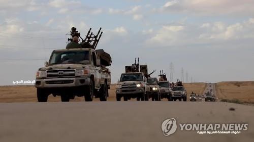 3일(현지시간) 리비아 동부 군벌 리비아국민군(LNA) 측이 페이스북에 올린 영상 캡처 사진[LNA War Information Division / AFP=연합뉴스]