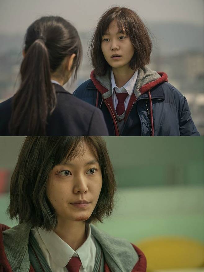 박세진은 평온한 두 가정의 일상을 뒤집는 비밀을 폭로하는 윤아 역을 연기했다. (사진=㈜영화사 레드피터 제공)