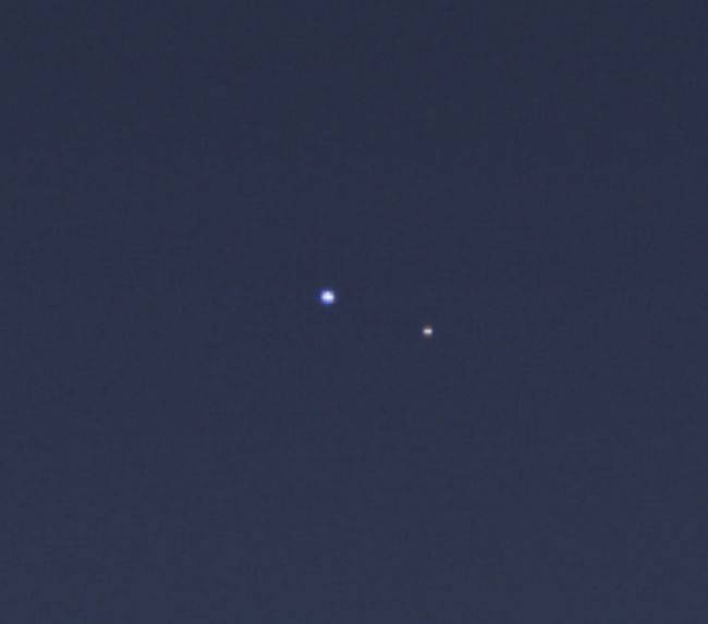 지구가 웃은 날의 확대 사진(ⓒJPL-Caltech/Space Science Institute/NASA)