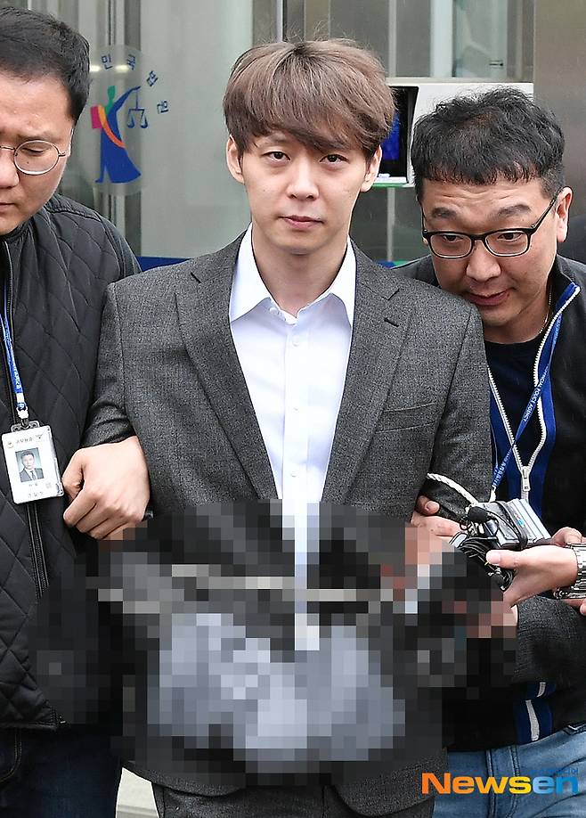박유천, 운명의 갈림길