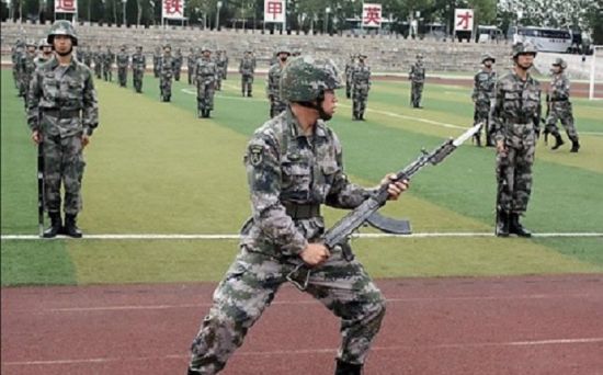 중국 인민해방군의 총검술 모습(사진=연합뉴스)