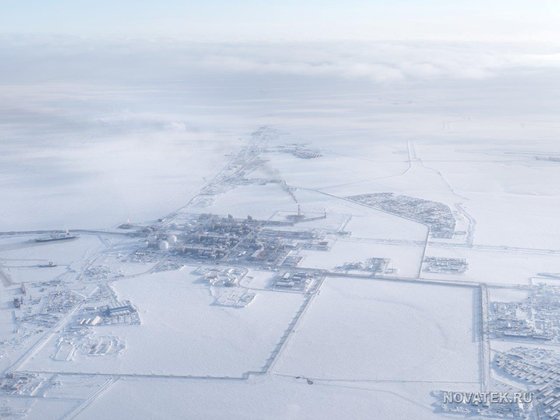 러시아 최대 액화천연가스(LNG) 사업자인 노바텍이 야말반도에 세운 첫 번째 북극 LNG 생산기지인 야말 기지의 지난해 모습이다. 노바텍은 후속 사업인 북극-2 LNG 기지를 2020년부터 착공할 계획이라고 밝혔다. [사진 노바텍]