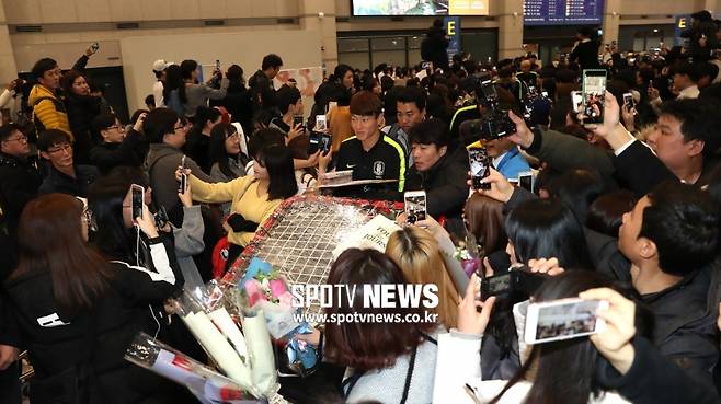 ▲ 황의조는 현재 한국 축구 최고의 스타 중 한 명이다. ⓒ한희재 기자