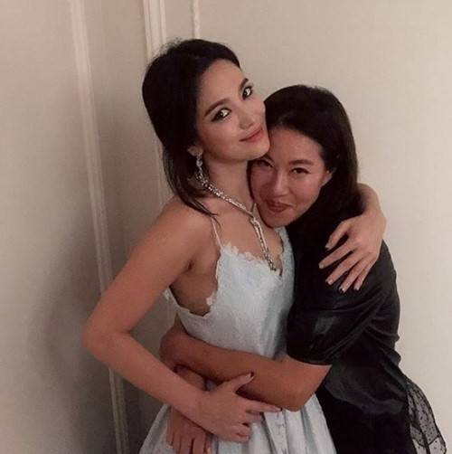 ▲ 송혜교(왼쪽)와 이혜주 W코리아 편집장. 출처l이혜주 SNS