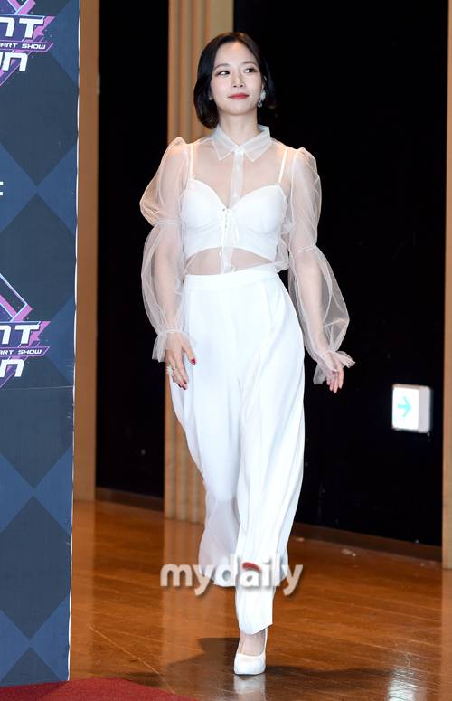 ▲ 소리 '노출 아닌 패션이에요'