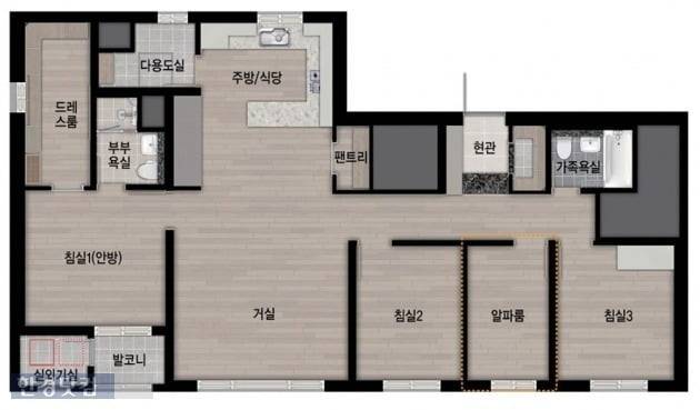 '광주역 자연&자이'의 전용 84㎡B형 평면도. 전면에 방 4개와 거실이 있다. 알파룸은 가족 구성원에 따라 다양하게 활용할 수 있다.(자료 GS건설)