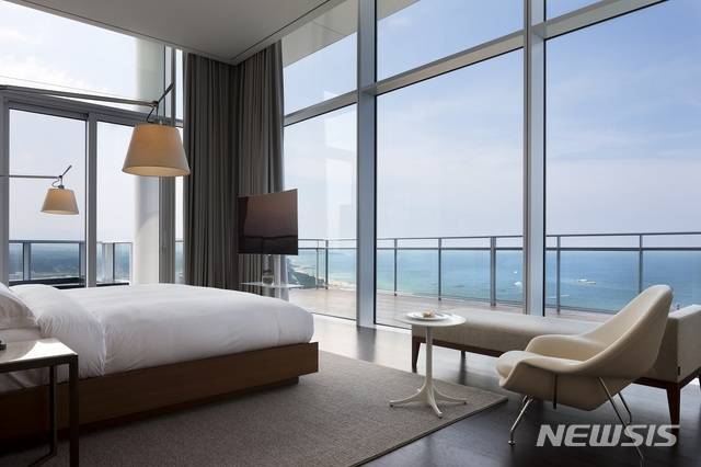 【서울=뉴시스】강릉 씨마크 호텔 씨마크 스위트 룸