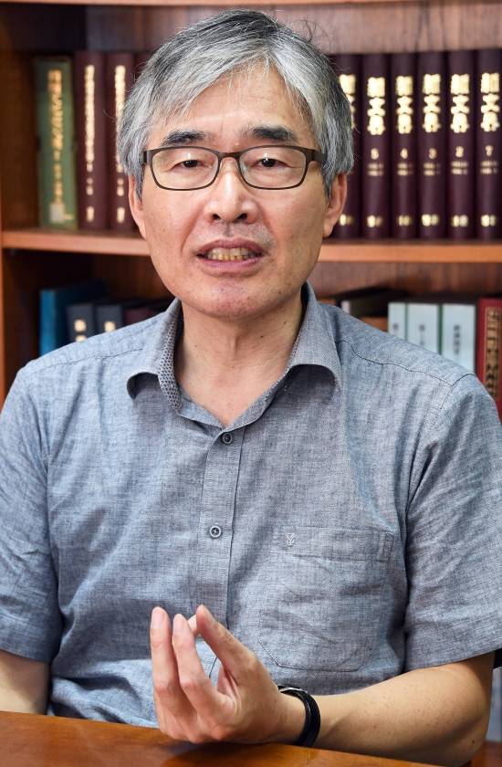 송규진 고려대 교수. 최종학 선임기자