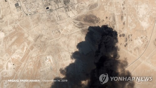 9월14일 드론 등 공격으로 불타는 사우디아라비아 석유시설 [로이터=연합뉴스]