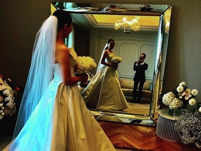 지드래곤은 지난 11일 자신의 인스타그램에 "10월의 신부"라는 글과 함께 누나 권다미의 결혼식장에서 촬영한 사진을 공개했다. /지드래곤 인스타그램