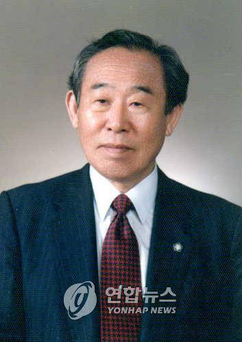 박흥주 피고인 구명을 위해 진력한 고 태윤기변호사 (서울=연합뉴스) 재심 청구 등박흥주 피고인 구명을 위해 진력했던 태윤기(2012년 사망) 변호사(2019.10.25)