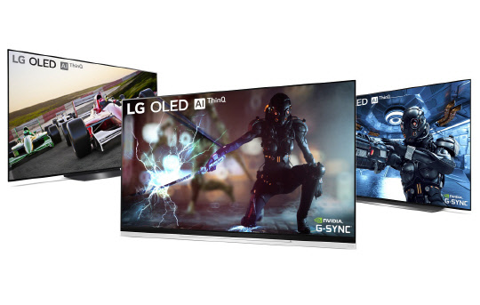 LG전자가 이달부터 2019년형 올레드 TV에 엔비디아의 '지싱크 호환' 기능을 TV 업계 최초로 업데이트한다.이미지는 엔비디아의 '지싱크 호환' 기능을 적용한 2019년형 LG 올레드 TV. 



LG전자 제공