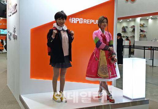 거상M 징비록 코스프레 모델들. 사진=노재웅 기자