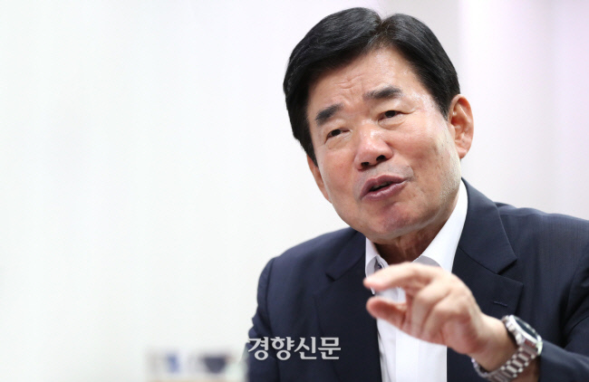 더불어민주당 김진표 의원. 경향신문 자료사진