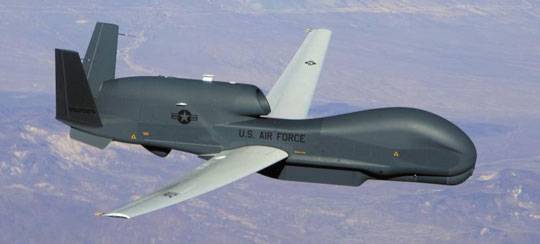 지난 11일 한반도 상공에서 작전 비행한 것으로 알려진 고고도 무인정찰기 '글로벌 호크'. /AP 연합뉴스