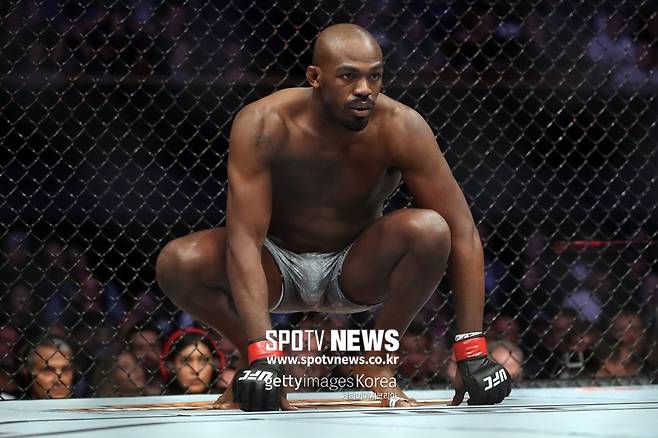 ▲ MMA 파이팅은 "사회인으로서 존 존스는 악동, 문제아이지만 '격투가 존스'는 일찌감치 재능을 인정 받은 기린아, 역사상 가장 압도적인 챔피언"이라고 평가했다.