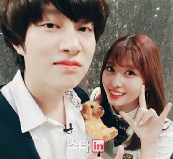 김희철(왼) 모모(사진=인스타그램)