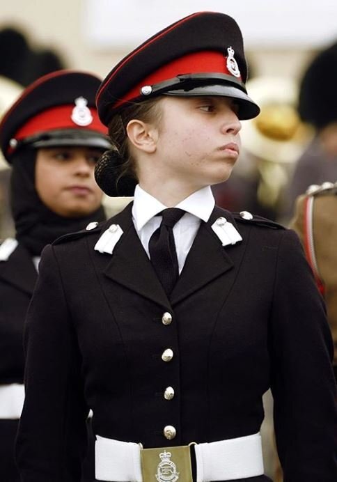 지난 2018년 영국 육군사관학교인 샌드허스트 졸업식에 참석한 살마 공주. [사진 라니아 왕비 인스타그램 캡처]
