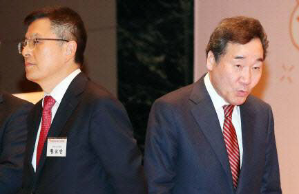 왼쪽부터 황교안 자유한국당 대표, 이낙연 전 국무총리(사진=뉴시스)