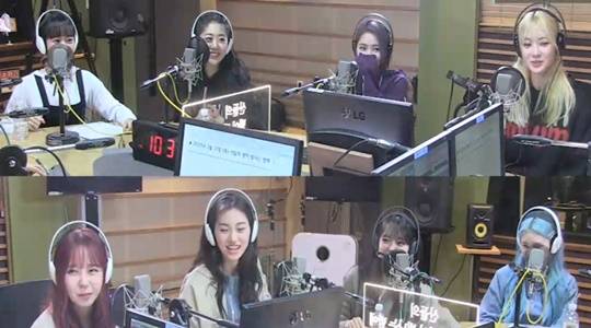가장 왼쪽 위부터 시계방향으로 세이, 루아, 리나, 루시, 엘리, 지수연, 김도연, 최유정