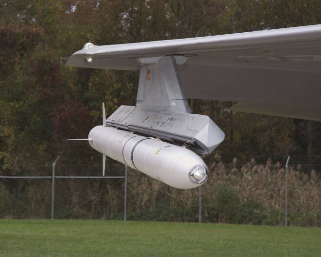 선진형 단거리 공대공 미사일이란 뜻을 지닌 아스람은 1998년부터 영국 공군에서 운용이 시작되었다. 사진=MBDA