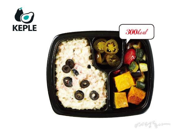 캘리포니아 화이트 크림 베이컨 컬리찹