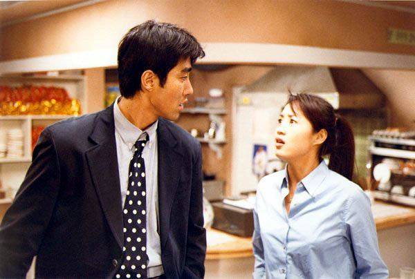 '신라의 달밤'은 영화에서는 흥행에 실패하곤 했던 김혜수가 대중적으로 큰 성공을 거둔 작품이다. 시네마서비스 제공