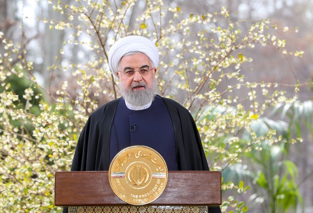 로하니 이란 대통령이 이란력 새해인 노루즈를 맞아 20일 연설하는 모습을 이란 대통령실이 공개했다. AFP 연합뉴스
