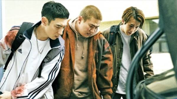 코로나19 확산 여파로 극장 개봉 없이 다음달 10일 넷플릭스에 공개되는 영화 ‘사냥의 시간’.