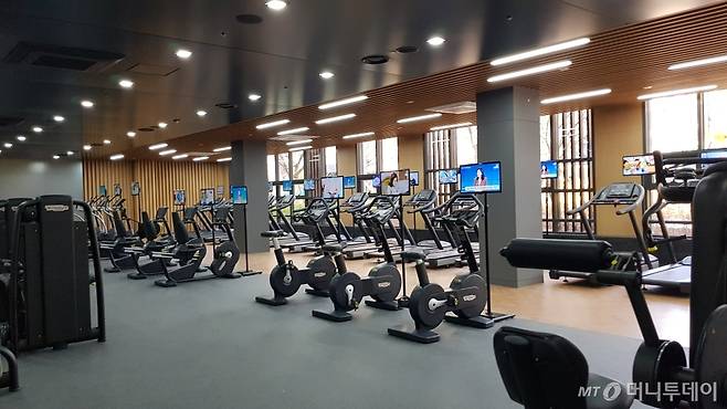 과천 푸르지오 써밋 단지 내 헬스클럽 모습/사진= 박미주 기자