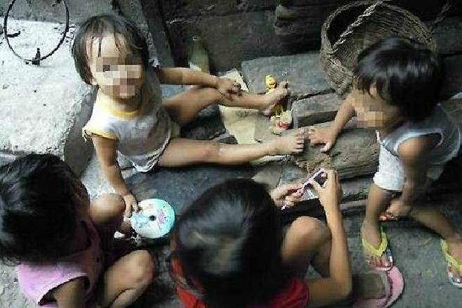 필리핀 현지의 코피노들(사진=탁틴내일 제공/자료사진)