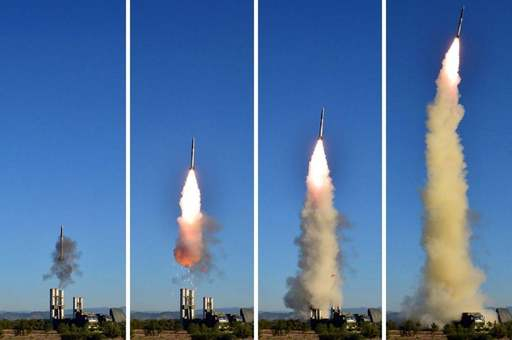 북한군 KN-06 지대공미사일이 가상 표적을 향해 발사되고 있다. 세계일보 자료사진