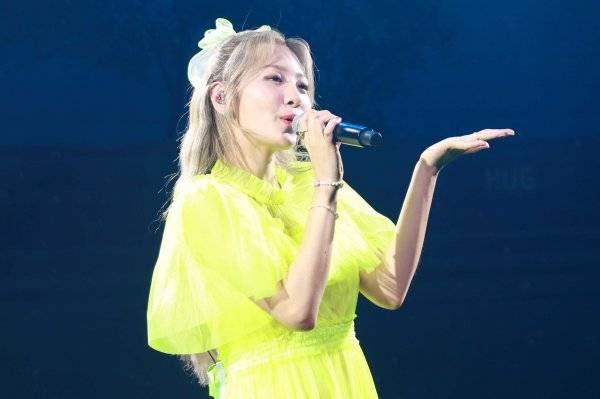 안지영, 팬을 향한 손짓