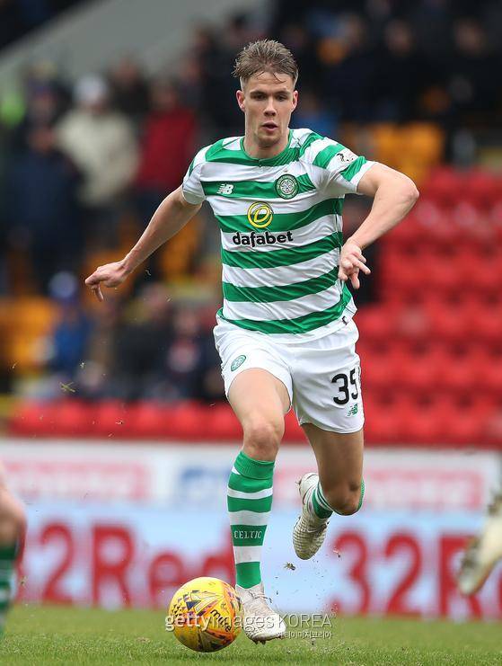 레스터시티 이적 가능성이 떠오른 셀틱 센터백 크리스토퍼 아예르