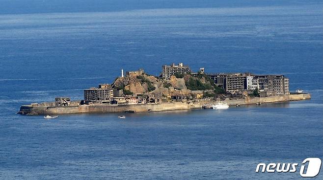 지난 2015년 유네스코 세계문화유산으로 지정된 일본 나가사키현 하시마섬(일명 군함도) © AFP=뉴스1
