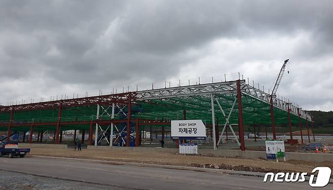 '광주형 일자리'의 토대가 될 완성차 공장 합작법인인 '광주글로벌모터스' 공장 건립 공사가 진행되고 있다.(GGM 제공) /뉴스1 DB © News1 박준배 기자