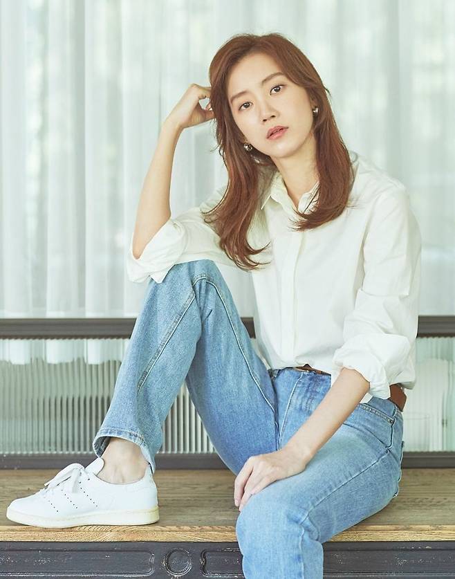 지난 2일 오후, tvN 목요드라마 '슬기로운 의사생활'에서 장겨울 역을 연기한 배우 신현빈의 라운드 인터뷰가 진행됐다. (사진=최성현스튜디오 제공)