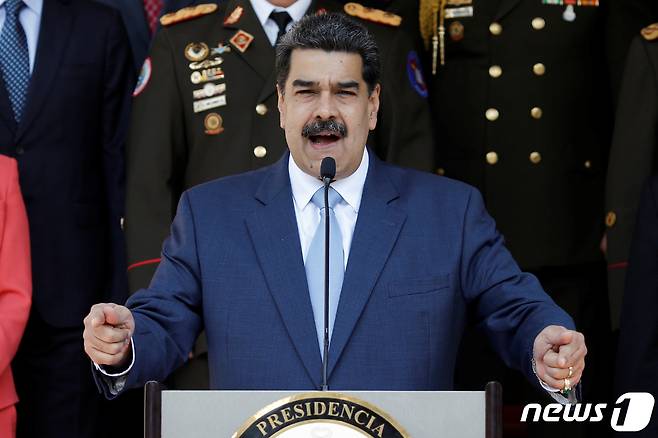 12일(현지시간) 니콜라스 마두로 베네수엘라 대통령이 기자회견을 하고 있다. © 로이터=뉴스1 © News1 유새슬 기자