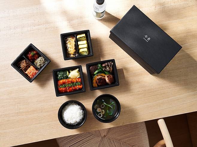 해비치호텔앤드리조트는 서울 종로에서 호텔이 운영 중인 한식당 수운에서 호텔이 판매하는 보양식을 테이크아웃 상품으로 구성해 판매한다. /사진=해비치호텔앤드리조트