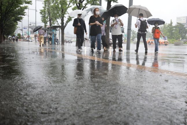 월요일인 13일은 전국이 흐리고 비가 올 전망이다ⓒ데일리안 류영주 기자