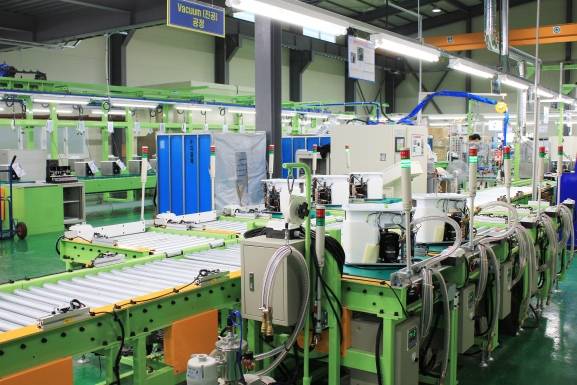 디알텍 제빙기 생산라인.