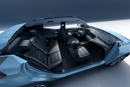 LG화학의 배터리를 탑재한 상하이GM의 첫 전기차 뷰익 벨릿7 랜더링 이미지. 이 차는 1회 충전에 500㎞를 주행할 수 있다.



<출처=GM 홈페이지>